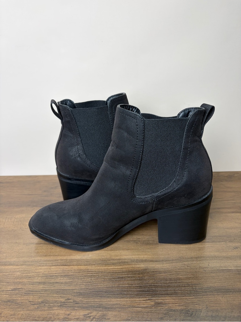 MIA Women’s Size 9 Black Chelsea Ankle Boots Block Heel Western Booties - Picture 6 of 11